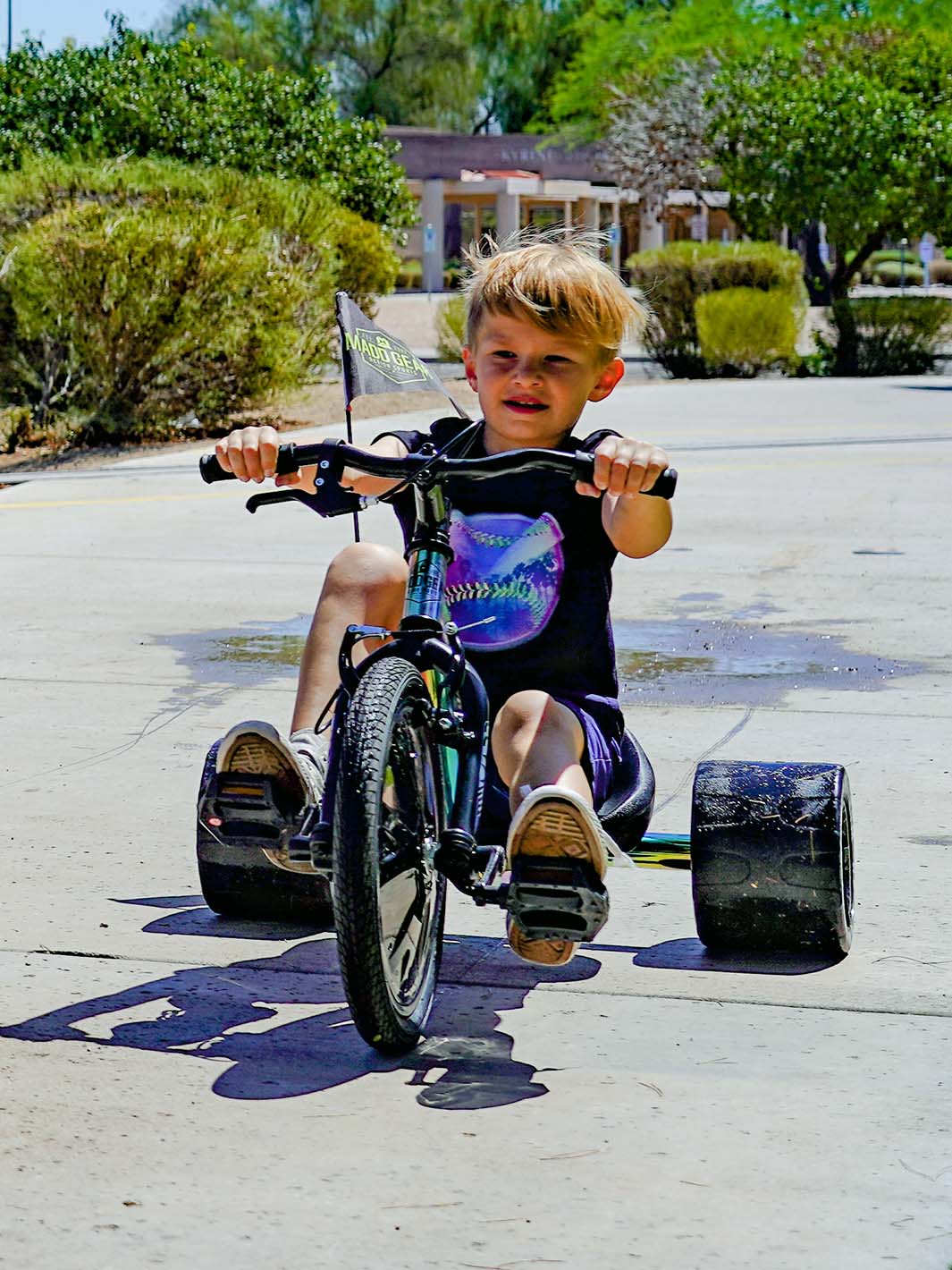 madd-gear-drift-trike-green-black image 3
