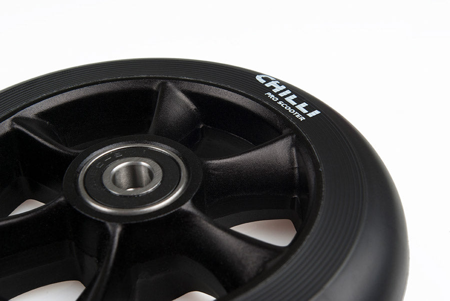 chilli-pro-scooter-wheel-black-110mm-beast-v2-stunt-scooter-rolle image 2