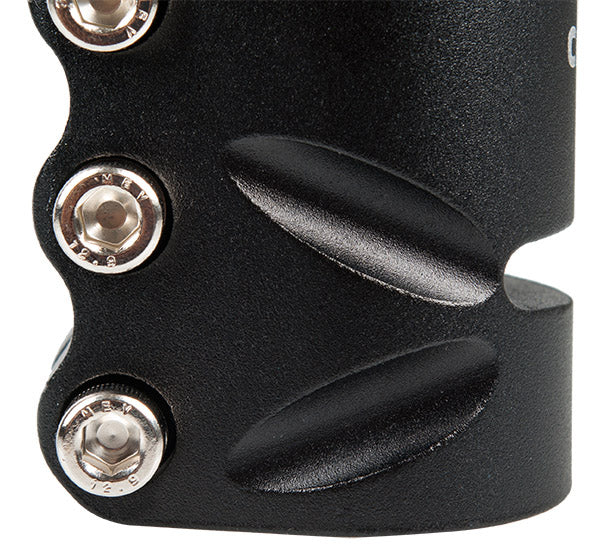 chilli-pro-scooter-clamp-black-4-bolt-31-9mm-lenkerklemme image 3