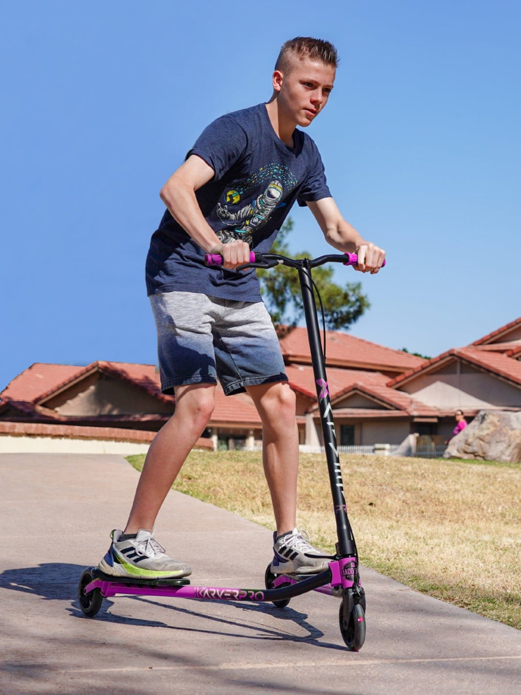 madd-gear-x-karver-pro-3-in-1-black-pink-leucht-scooter-mit-3-fahrmodi image 3