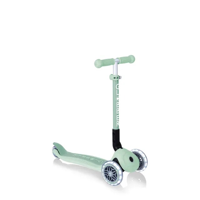 globber-junior-foldable-lights-ecologic-kinderroller-aus-recycling-material image 1