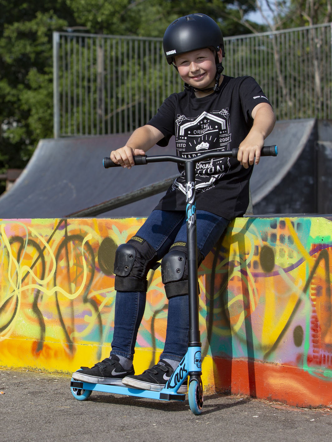 madd-gear-carve-pro-x-trick-scooter-black-blue image 3